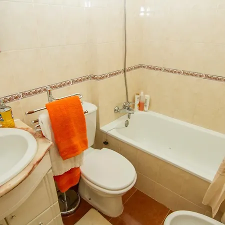 Apartamento Turistico Marina Rocha *