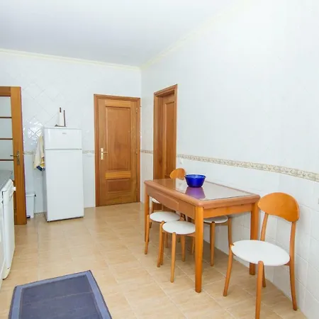 Apartamento Turistico Marina Rocha *