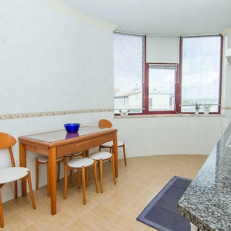 Apartamento Turistico Marina Rocha *